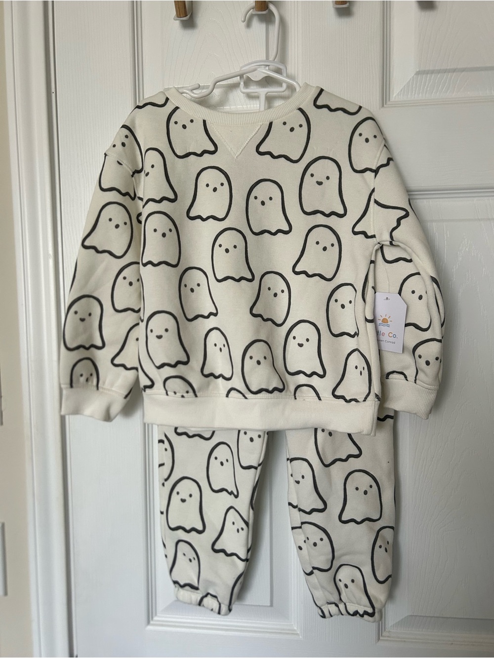 Little Co ghost sweatshirt and jogger set 4t NWT